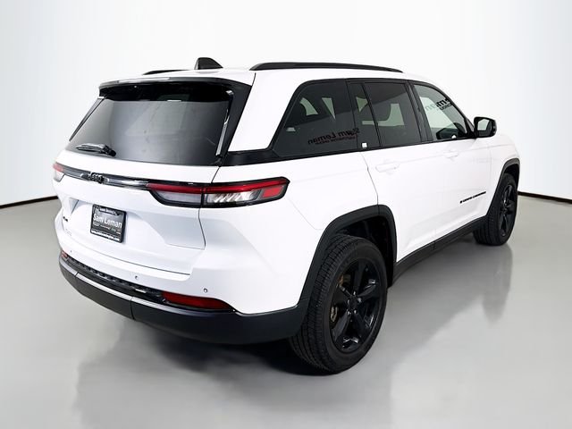 Used 2023 White Jeep Altitude X image 7