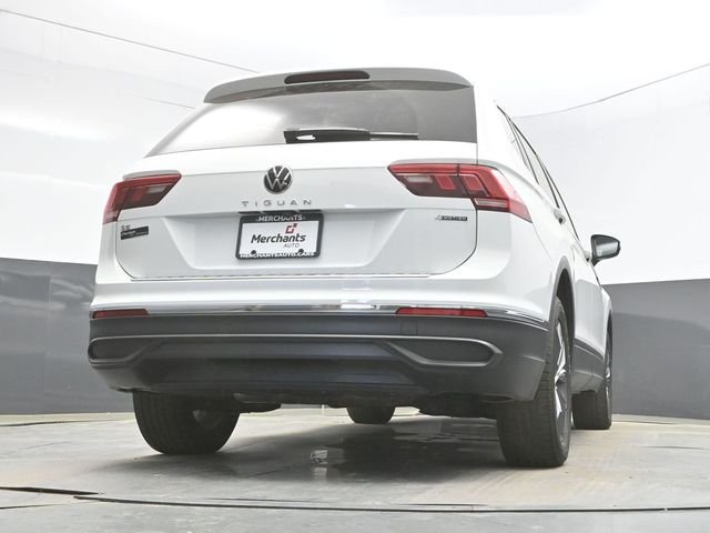 Used 2022 White Volkswagen 2.0T SE image 24