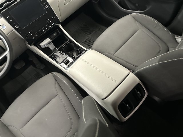 Used 2024 Black Hyundai SEL image 26