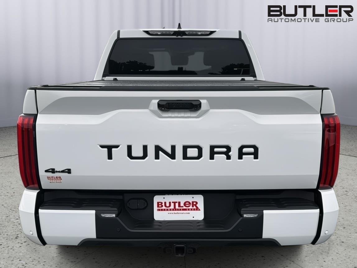 Used 2023 Ice Cap Toyota SR5 image 5