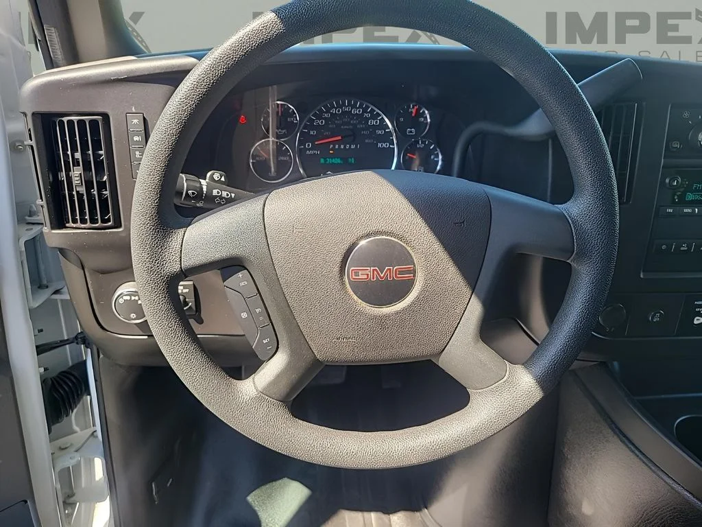 2023 GMC Savana Cargo Work Van - Photo 10