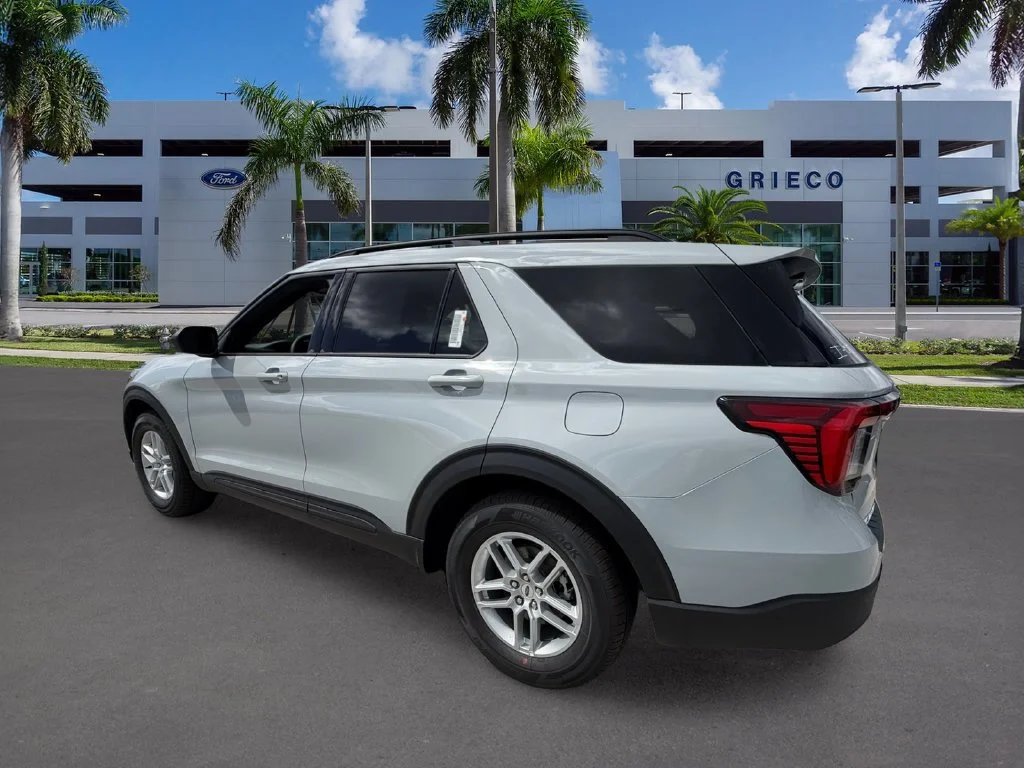 New 2027 White Ford Active image 5