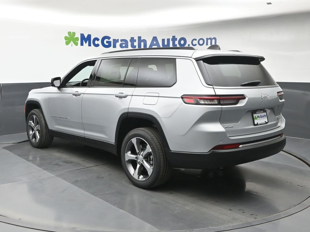New 2026 Silver Zynith Exterior Paint Jeep Limited image 27