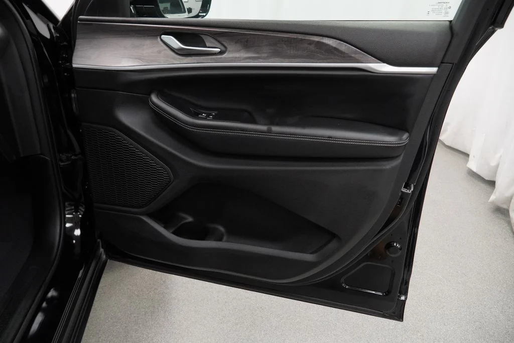 Used 2024 Black Jeep Limited image 46