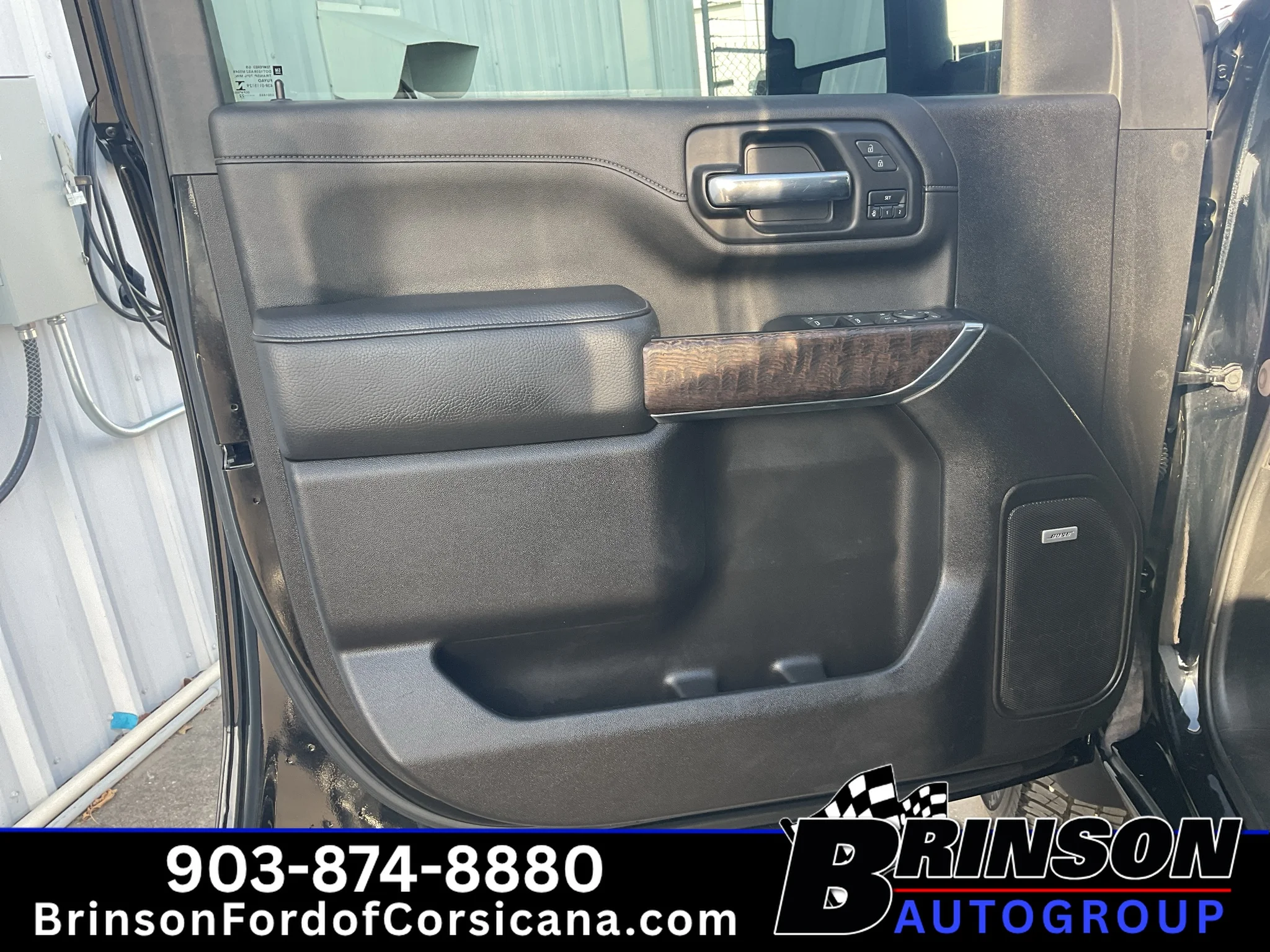 Used 2022 Onyx Black GMC Denali image 25