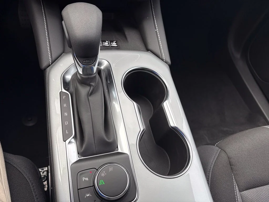 New 2026 Summit White Chevrolet 2LT image 23