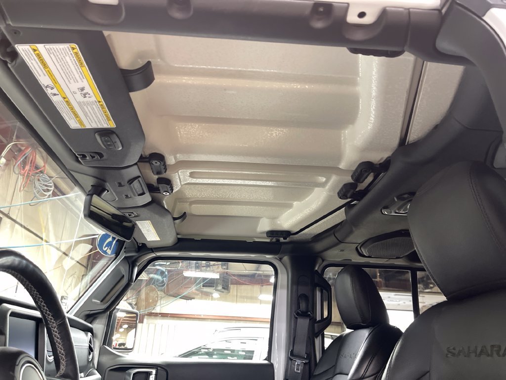 Used 2023 White Jeep Sahara image 13