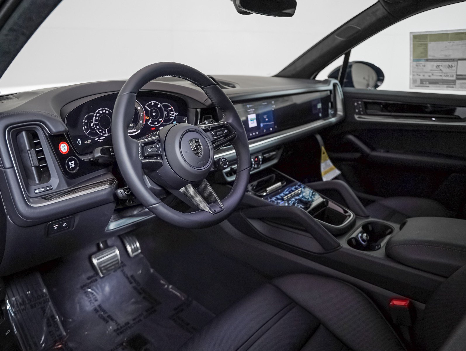 New 2026 CHROMITE BLACK Porsche Turbo E-Hybrid image 4