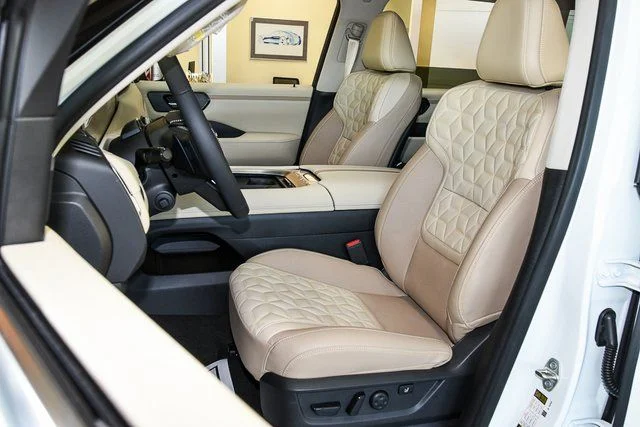 2025 Nissan Armada Platinum Reserve - Photo 19