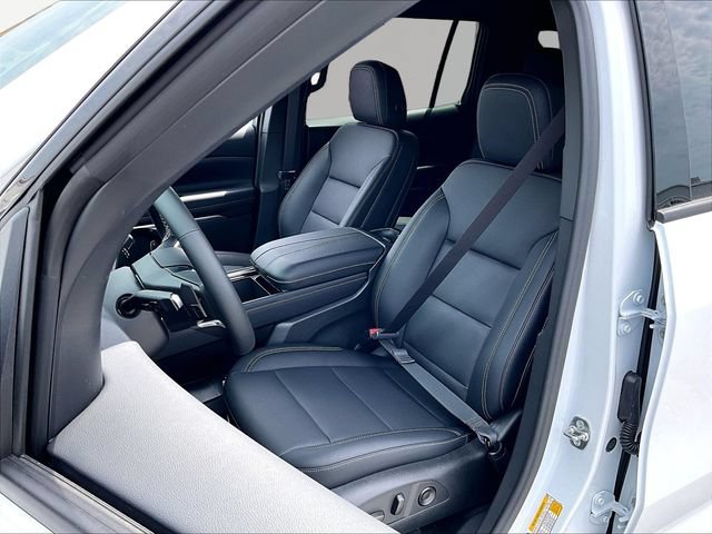 2027 Chevrolet Traverse LT - Photo 10