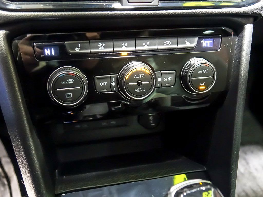 2023 VOLKSWAGEN TAOS - Image 25