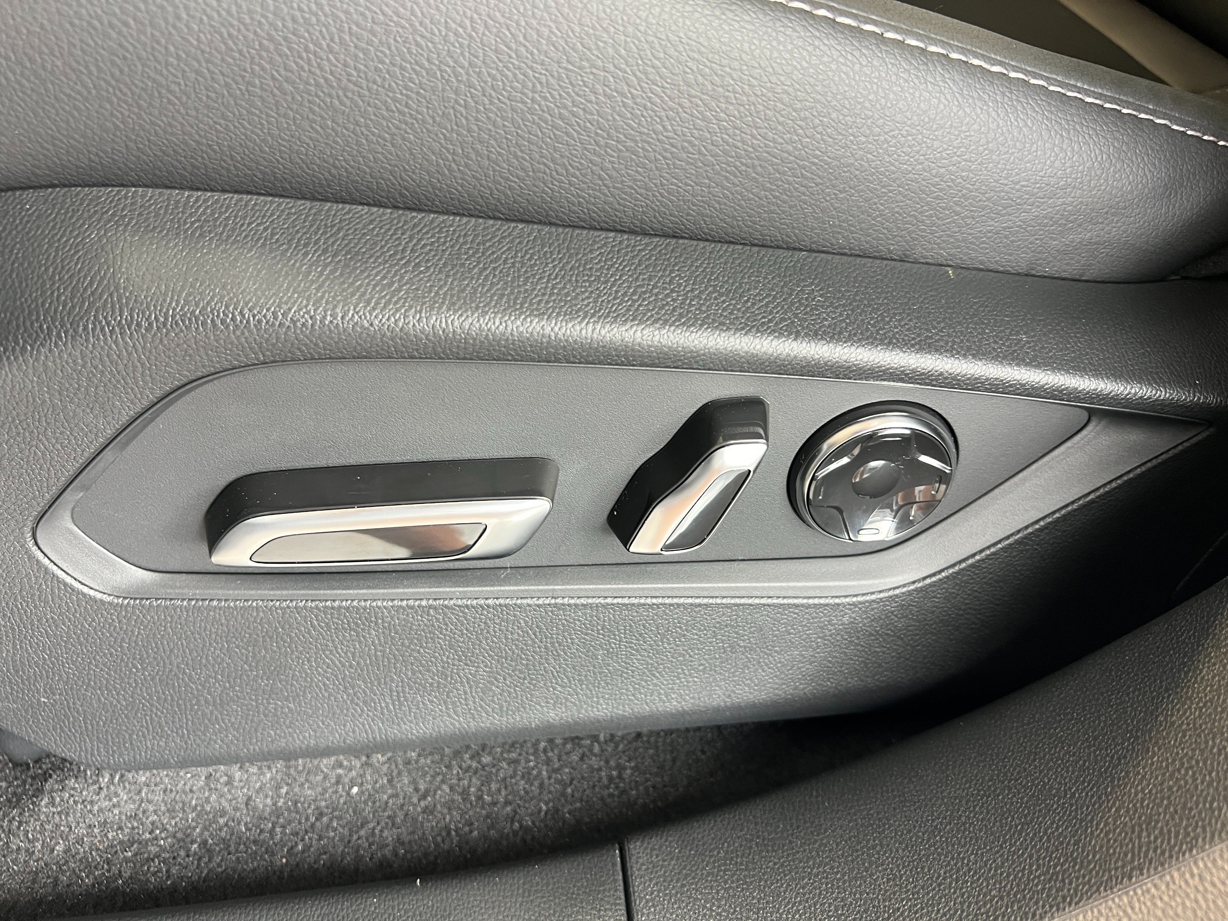 New 2026 Liquid Carbon Metallic Acura  image 15