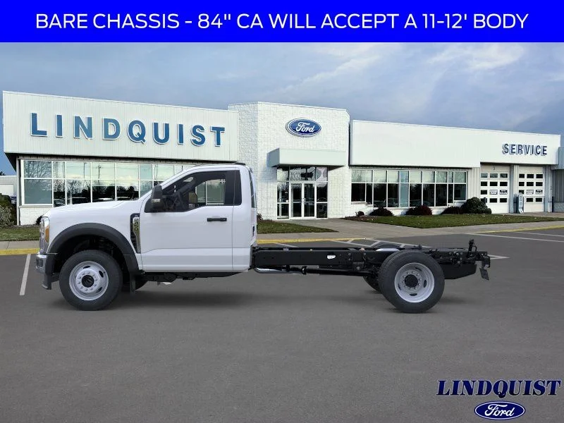 New 2026 Oxford White Ford F-450® XL image 3