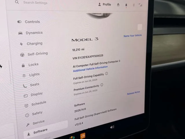Used 2023 White Tesla Base image 17