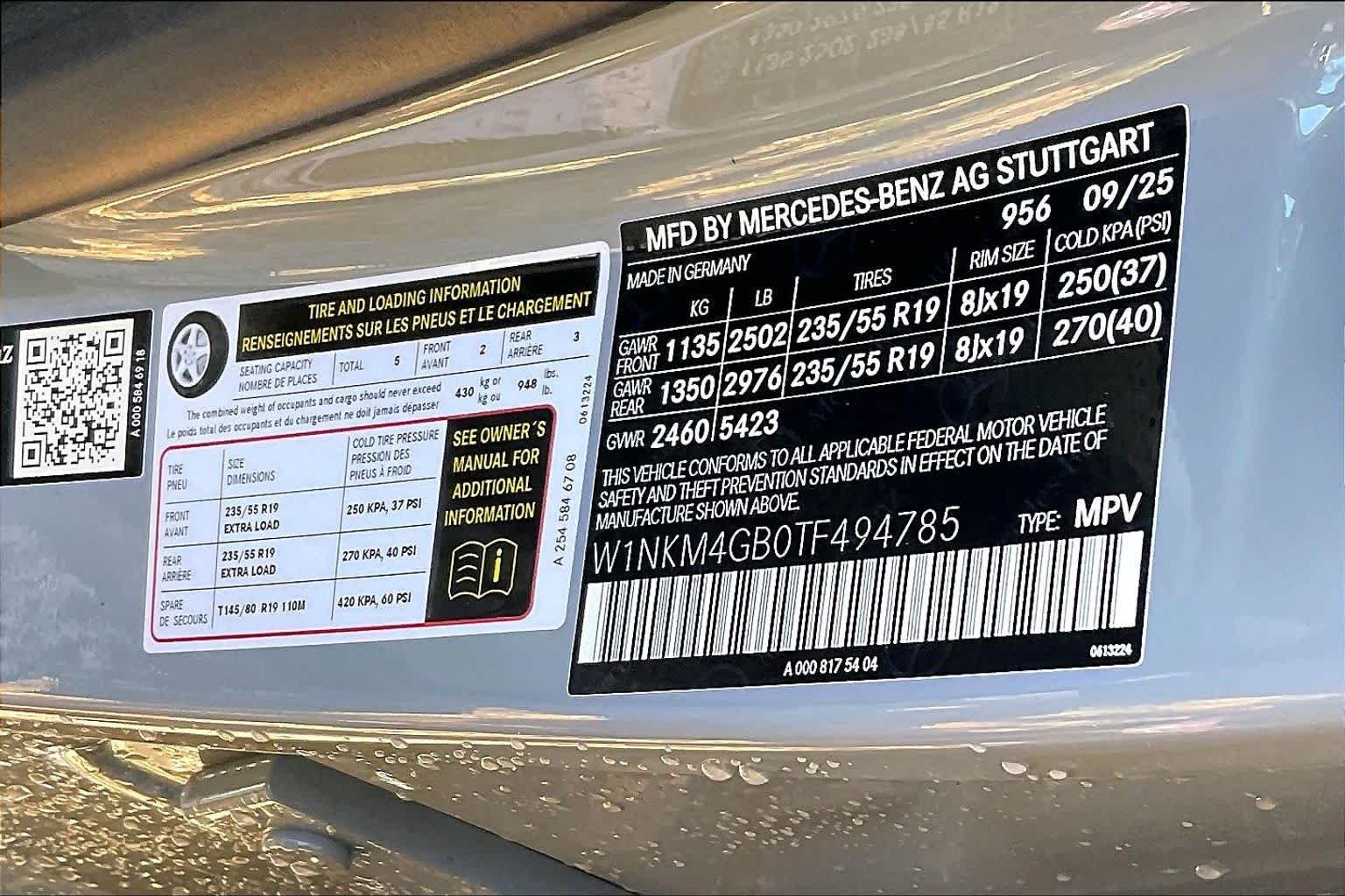 New 2026 MANUFAKTUR Alpine Grey Mercedes-Benz GLC 300 image 12