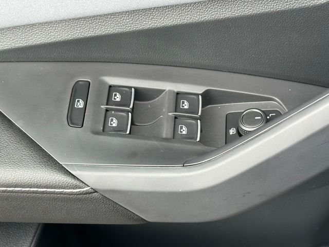 New 2026 Platinum Gray Metallic Volkswagen 1.5T SE image 21