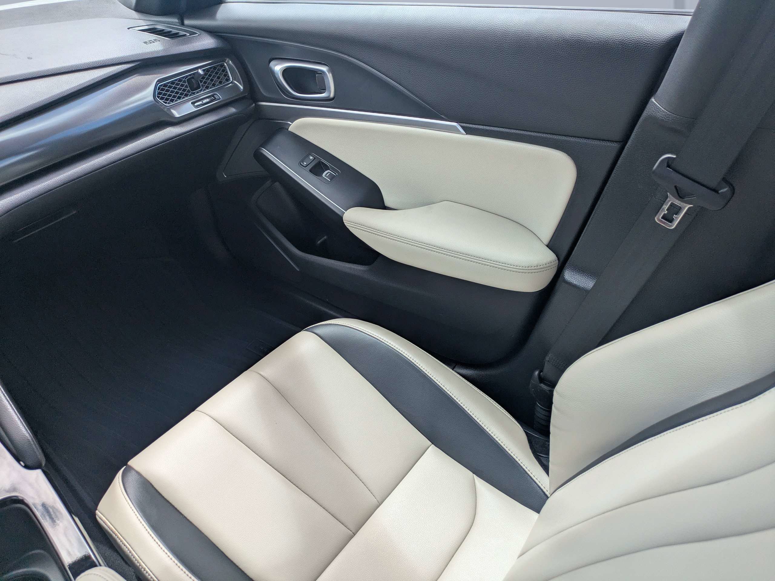 Used 2024 Platinum White Pearl Acura A-Spec Package image 47