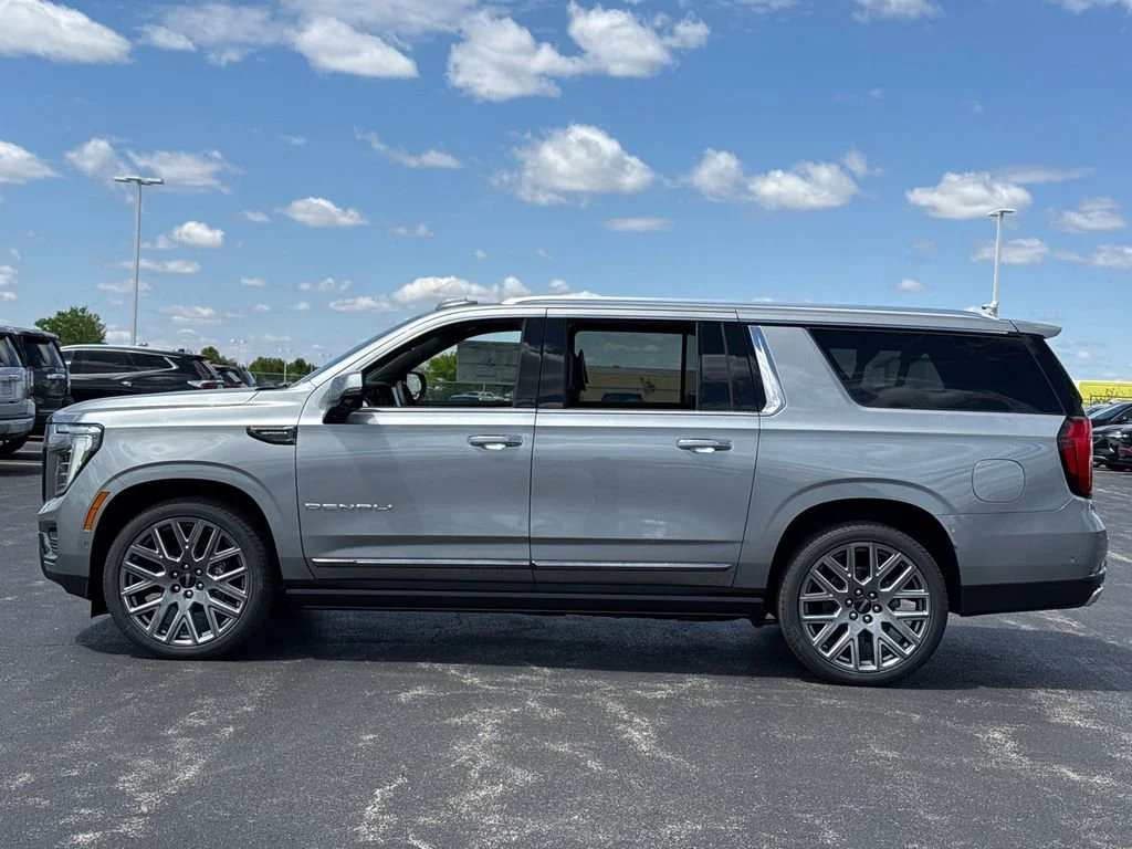 2026 GMC Yukon XL Denali Ultimate - Photo 7