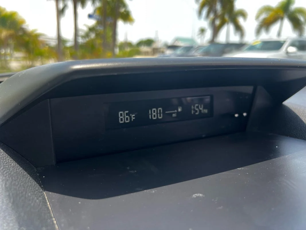 Used 2018  Subaru 2.0i Premium image 20