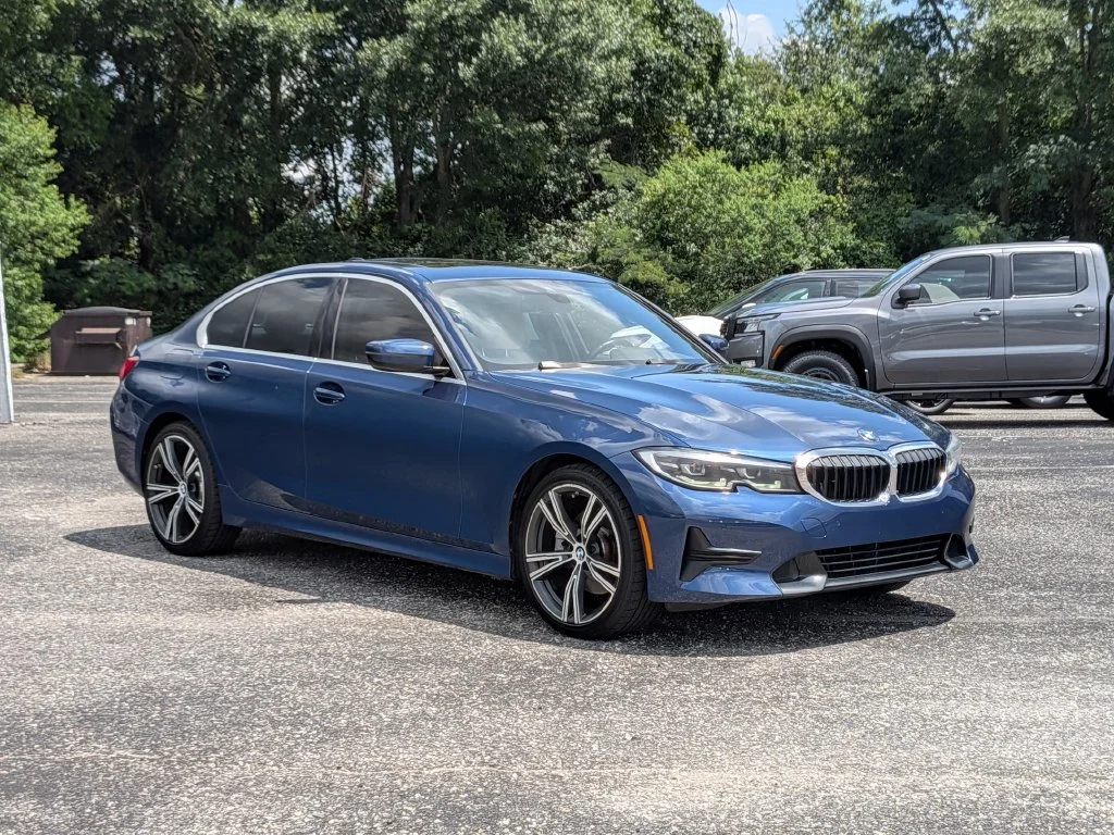 Used 2021 Blue BMW 330i image 7