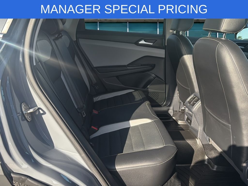 Used 2022 Gray Volkswagen 1.5T SEL image 13