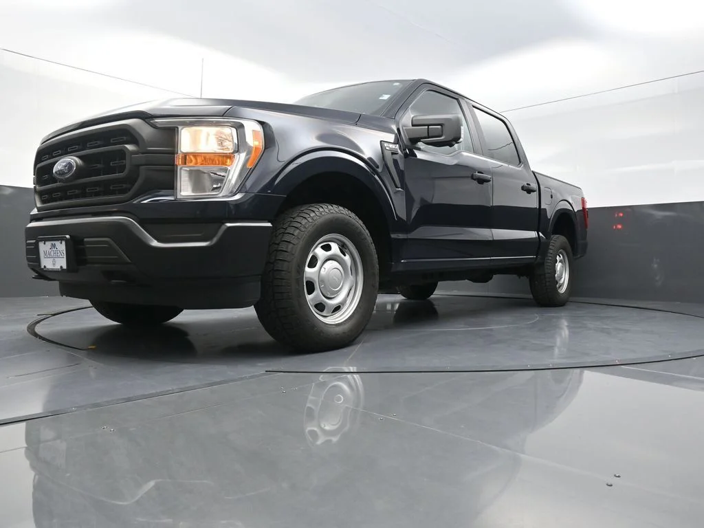 Used 2021 Blue Ford XL image 23