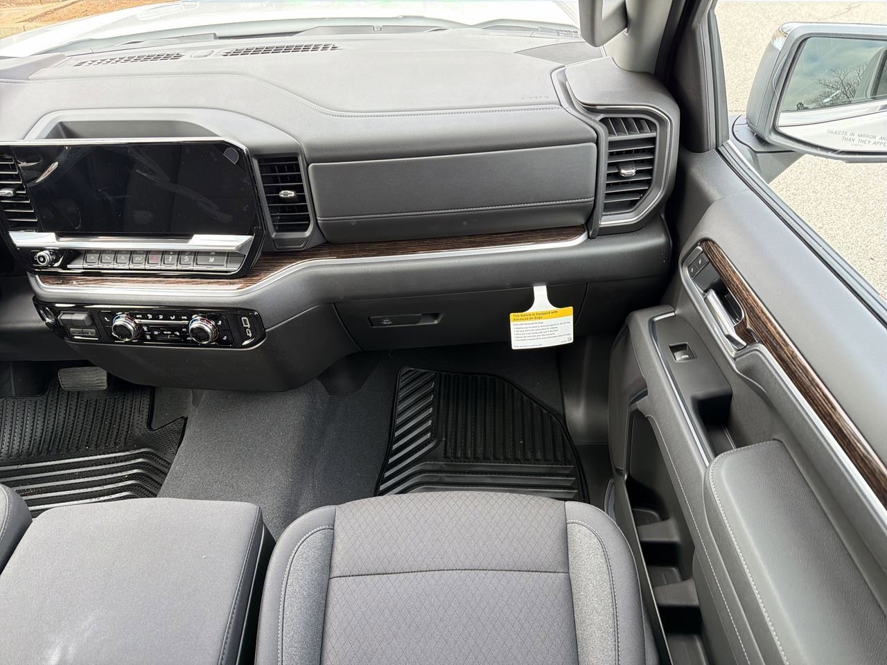 New 2026 Summit White GMC SLE image 24