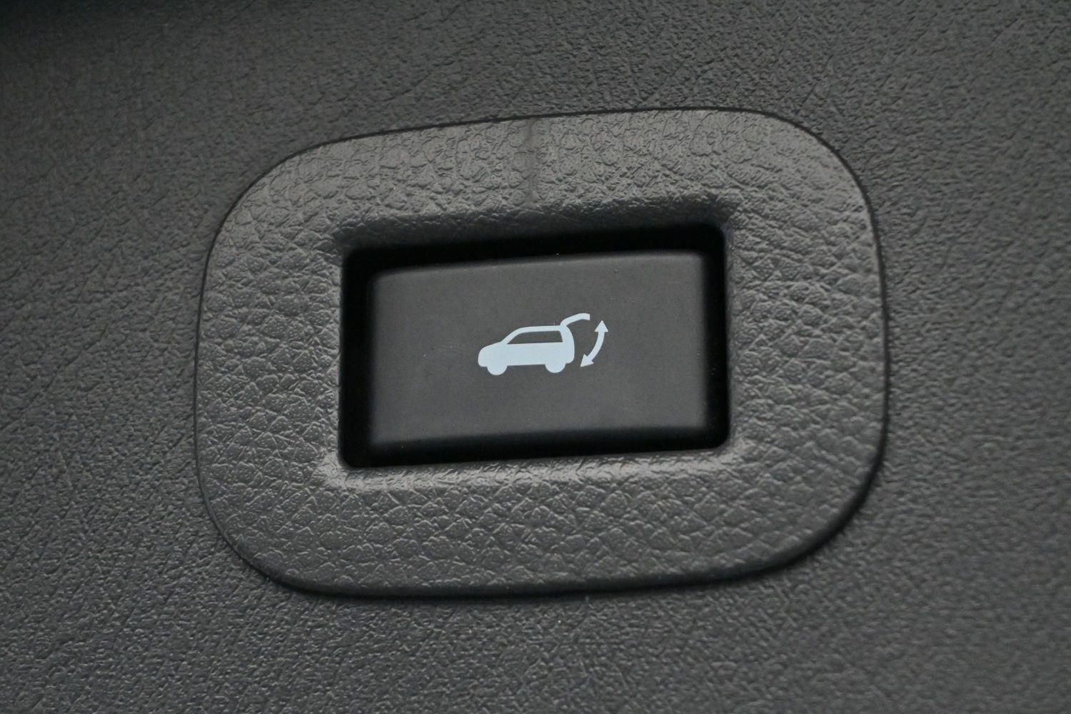 Used 2023 Moonstone White INFINITI PREMIUM SELECT image 12