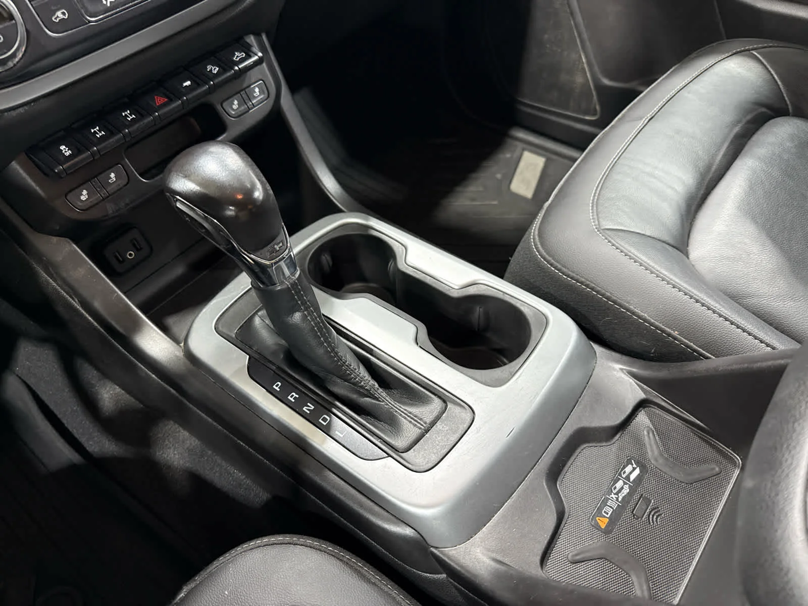 Used 2022 Black Chevrolet ZR2 image 20
