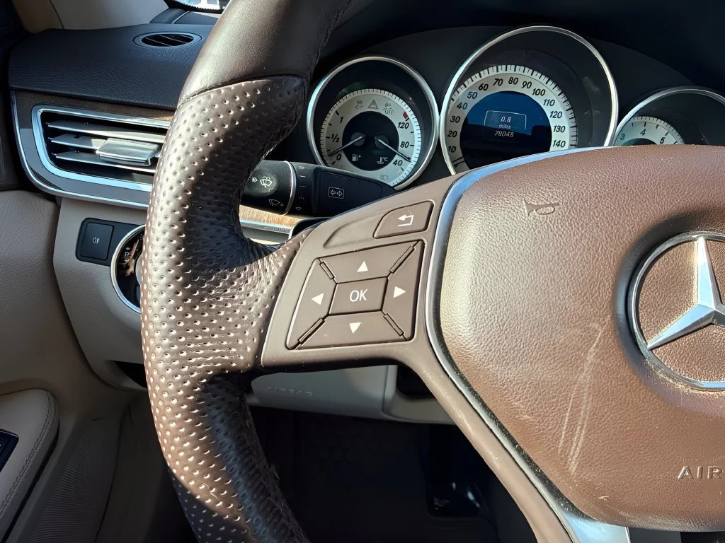 Used 2014  Mercedes-Benz E 350 Luxury image 16