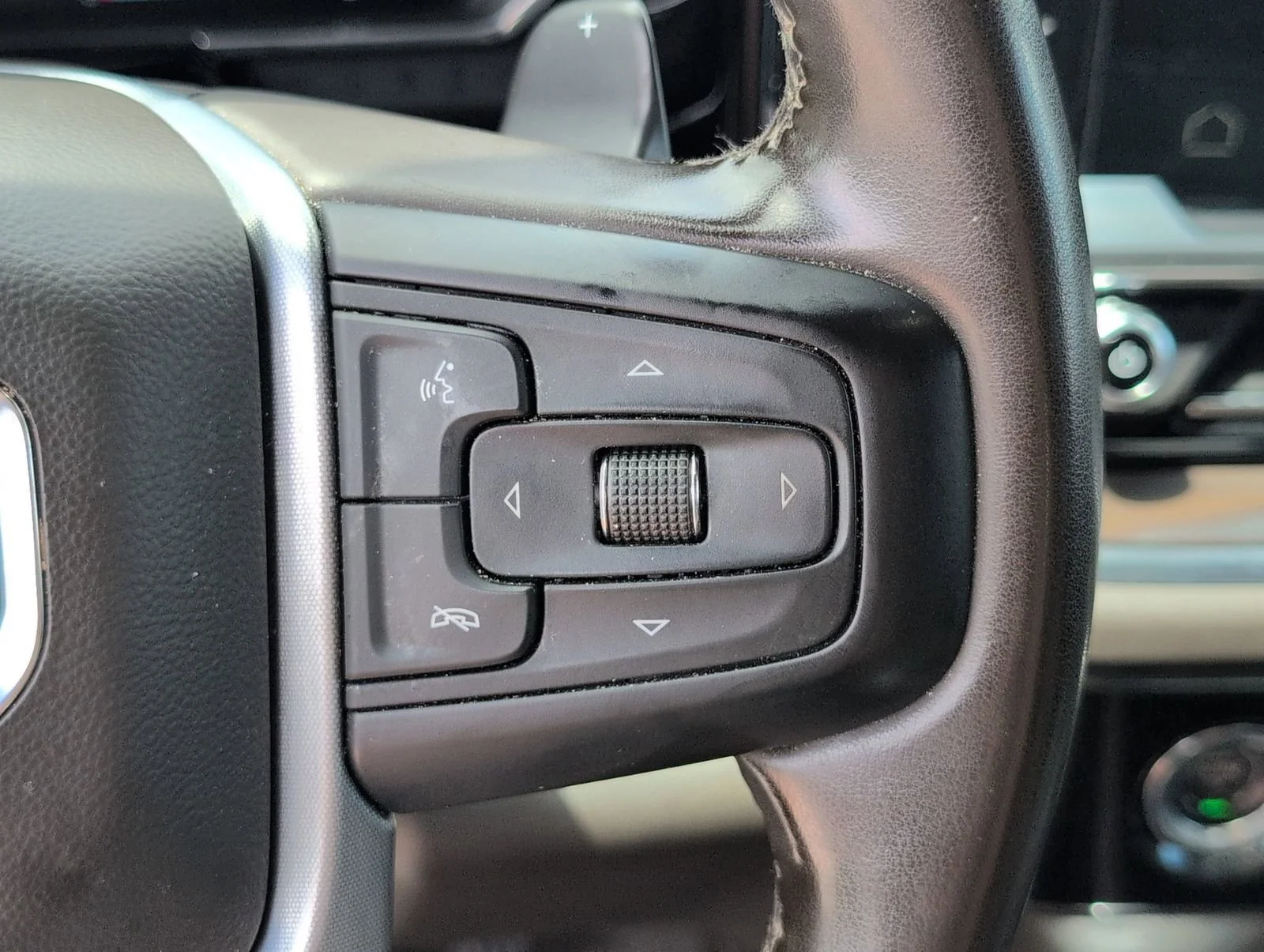 Used 2023 Titanium Rush Metallic GMC SLT image 25