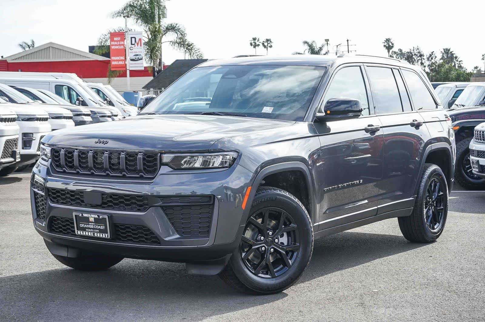 2026 Jeep Grand Cherokee Laredo Altitude