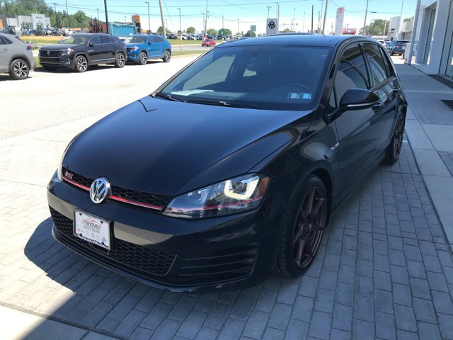 Used 2017 Deep Black Pearl Volkswagen Autobahn image 4