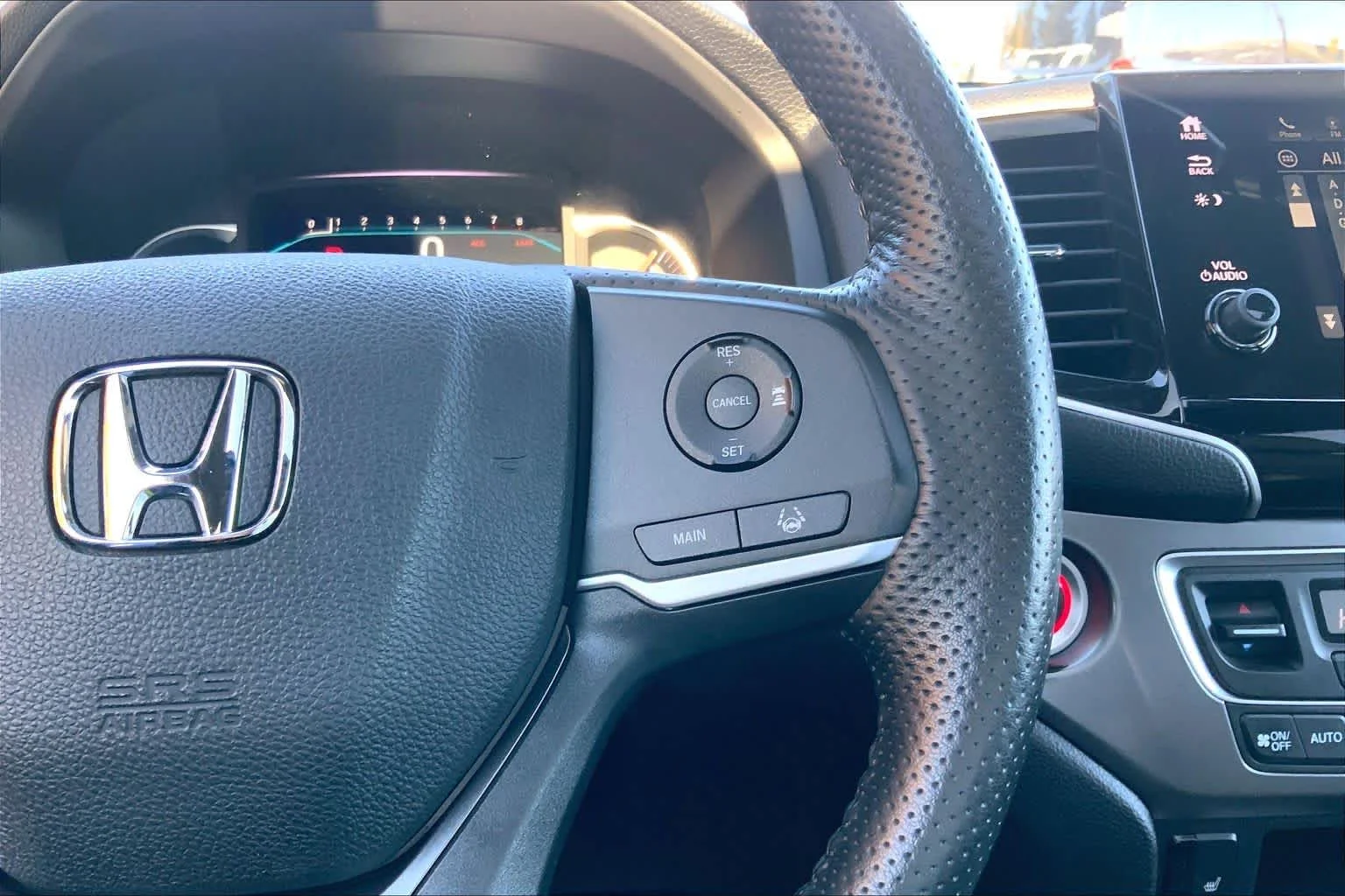 Certified Used 2019 Lunar Silver Metallic Honda EX-L image 49