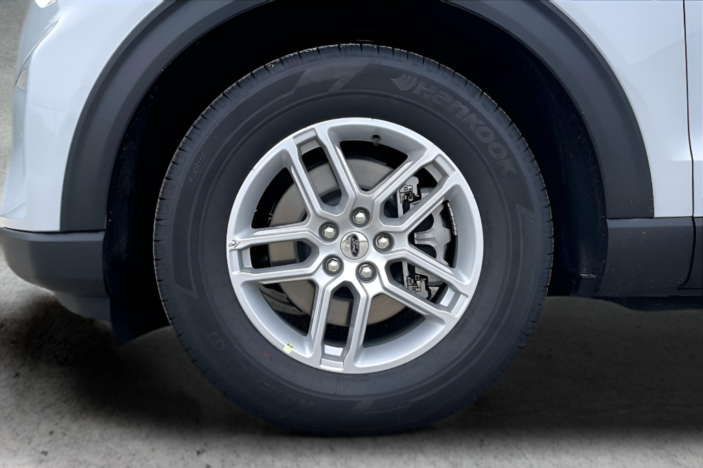 New 2026 Space White Metallic Ford Active image 17