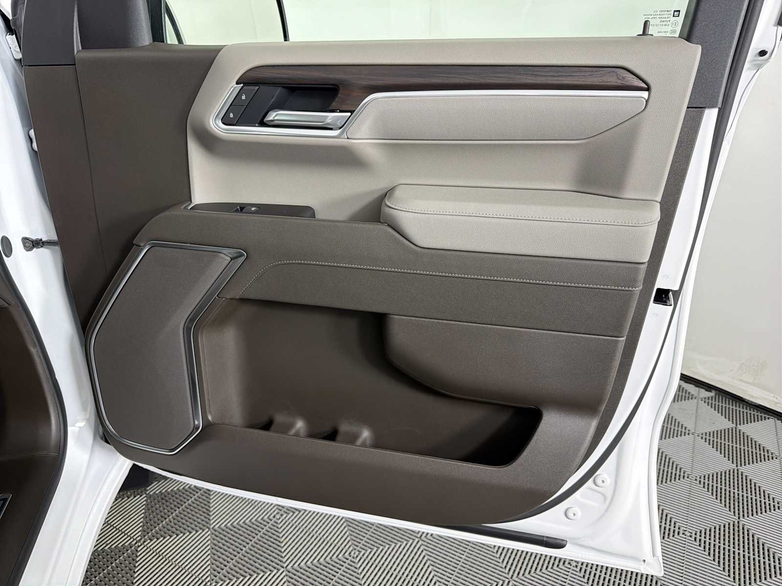 New 2026 Summit White GMC SLT image 12