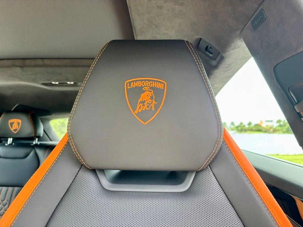 New 2026 Vl/Verde Lares Lamborghini SE image 25
