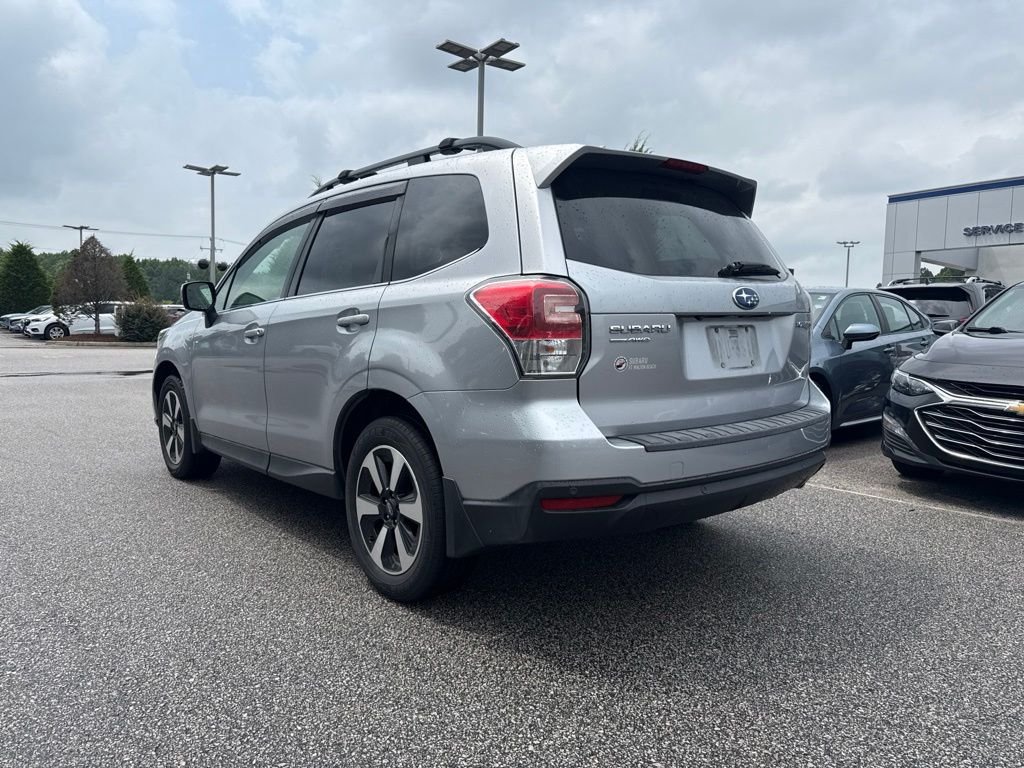 Used 2018 Silver Subaru 2.5i Limited image 3