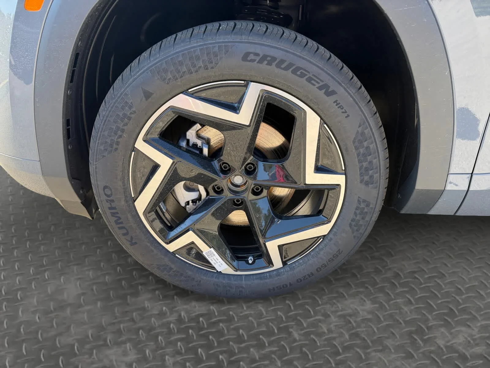 New 2027 Pure Gray Volkswagen SEL R-Line image 9