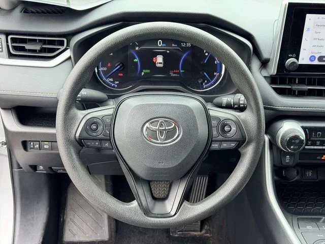 Used 2025 Silver Toyota XLE image 18