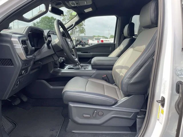 New 2026 Oxford White Ford Lariat® image 16