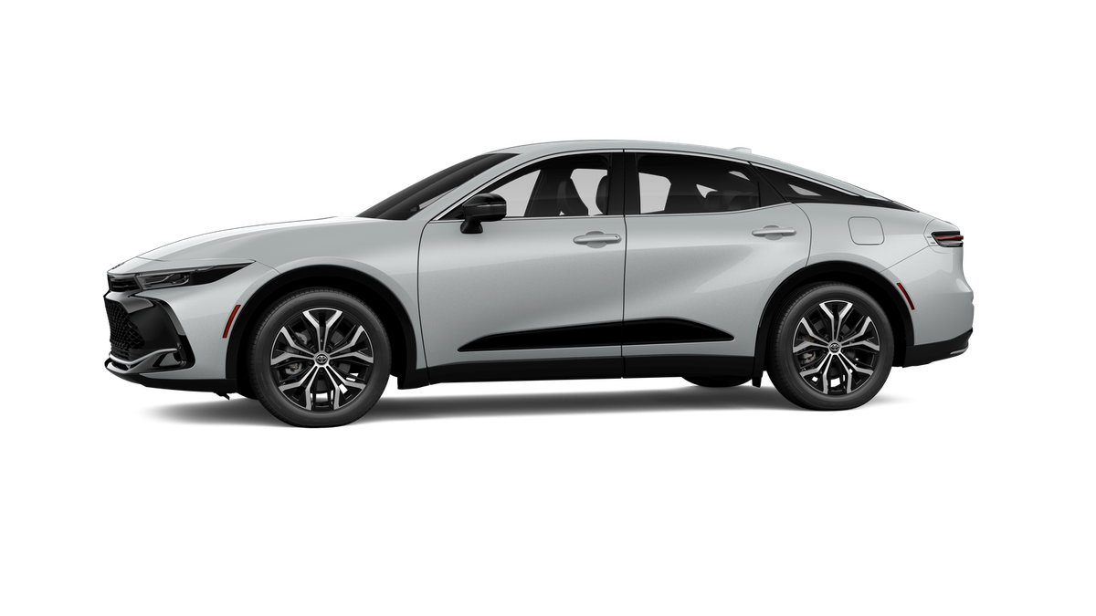New 2027 Oxygen White Toyota XLE image 3