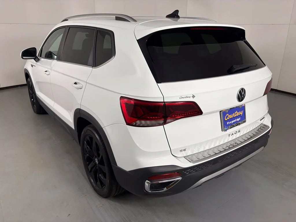 Used 2023 White Volkswagen 1.5T SE image 6
