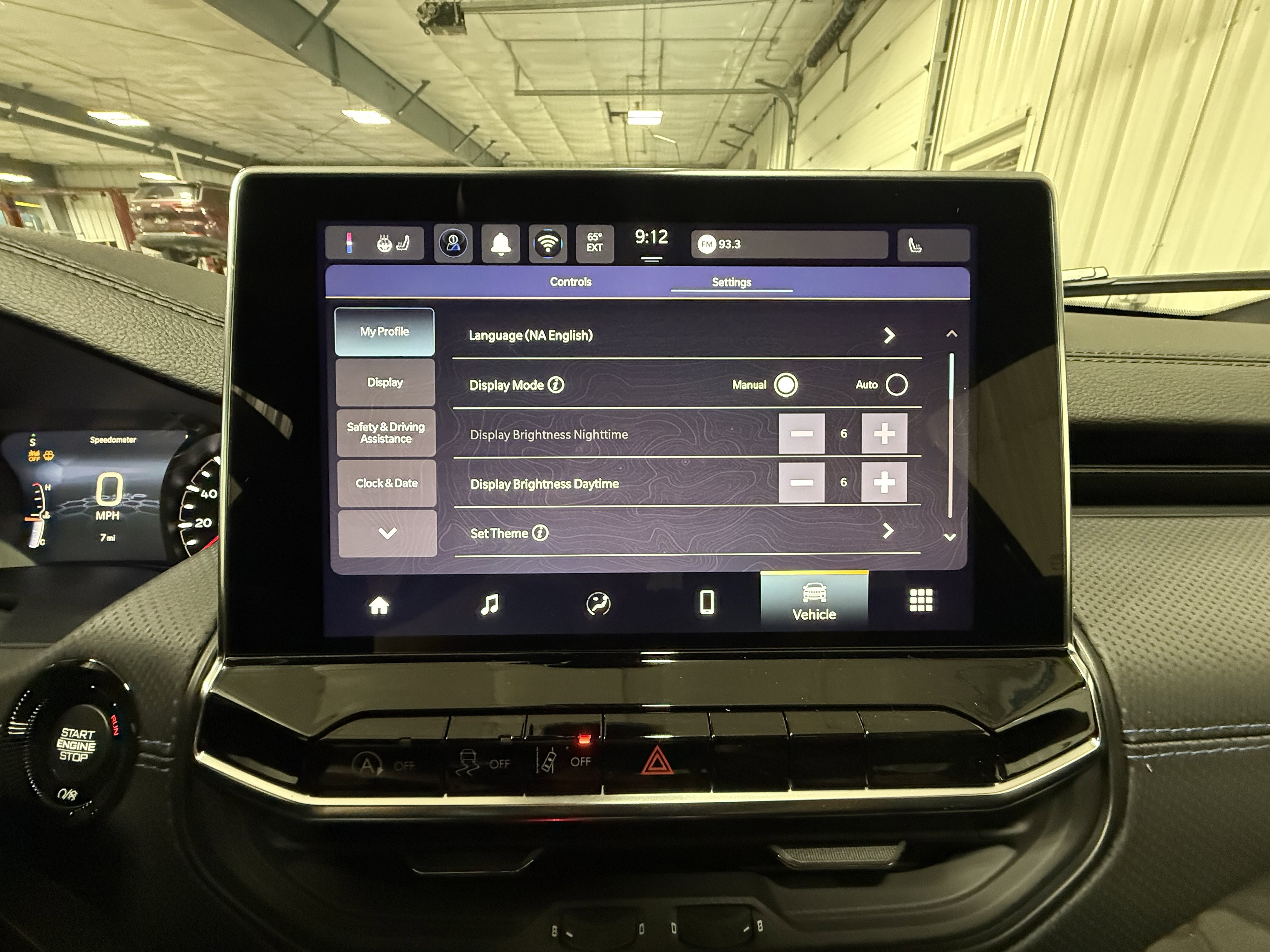 New 2026 Red Hot Pearlcoat Jeep Latitude Altitude image 31