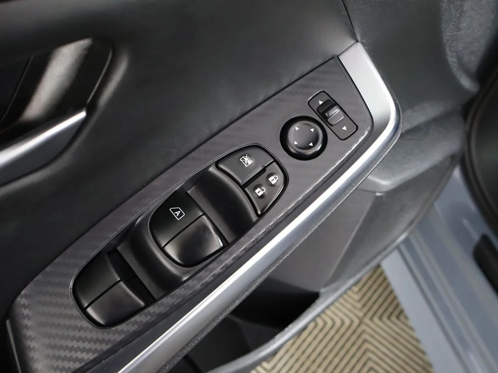 Used 2024 Gray Metallic Nissan SR image 24