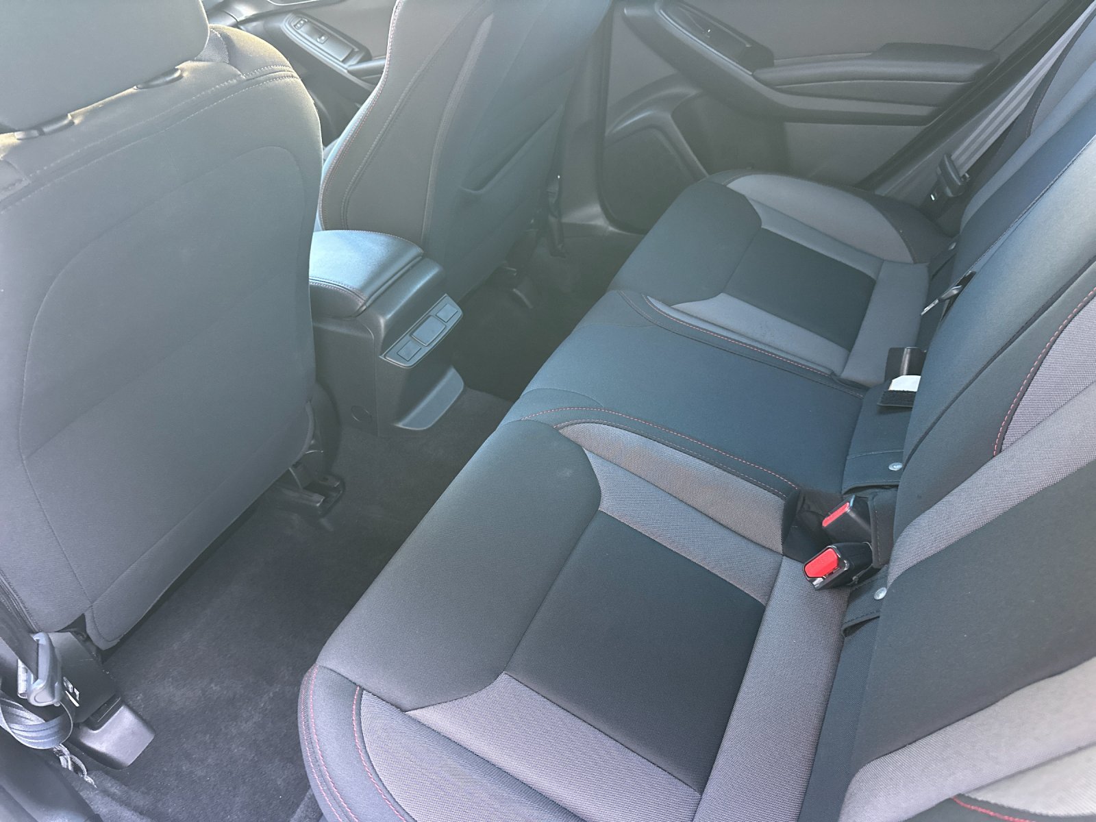 Used 2022 Ice Silver Metallic Subaru 4D Sedan image 14