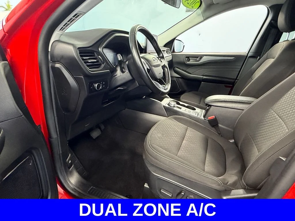 Used 2024 Red Ford Active image 6