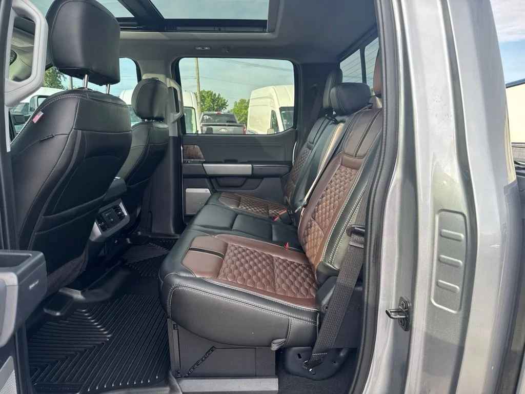 Used 2024 Silver Metallic Ford Lariat image 38