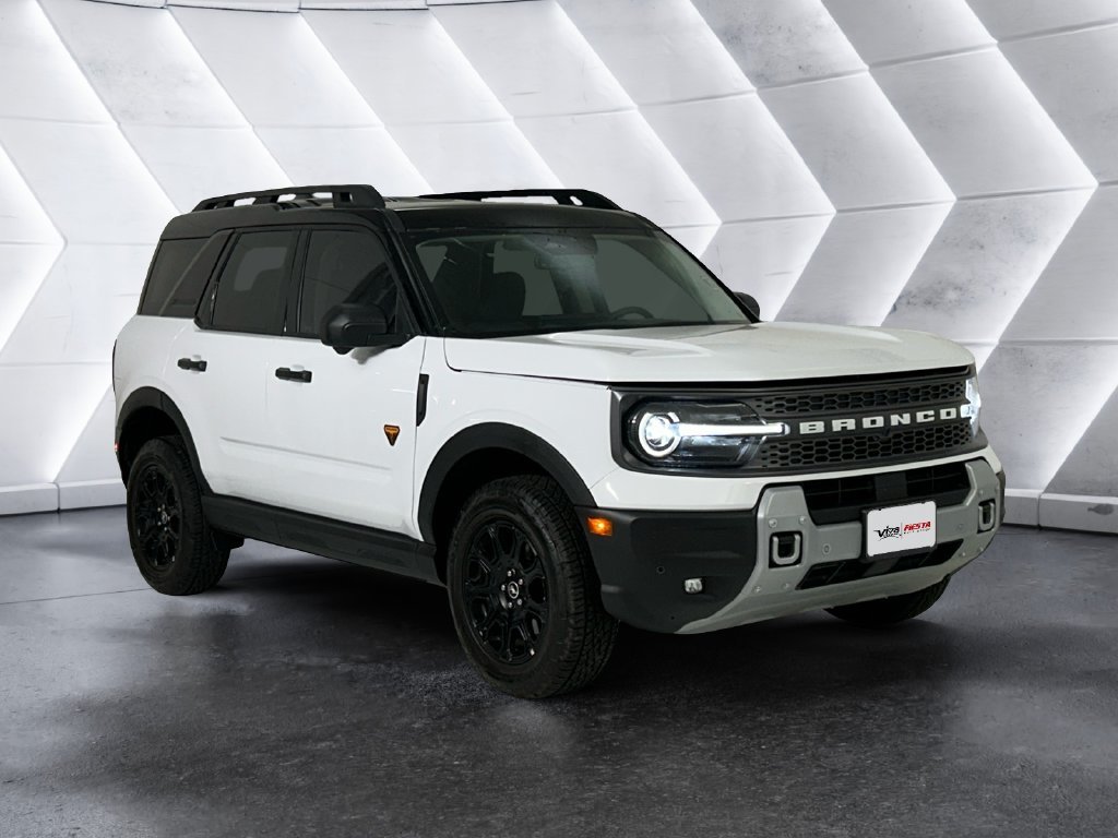 Used 2025 White Ford Badlands image 1