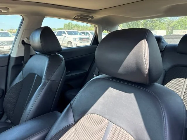 2019 Kia Optima S - Photo 9